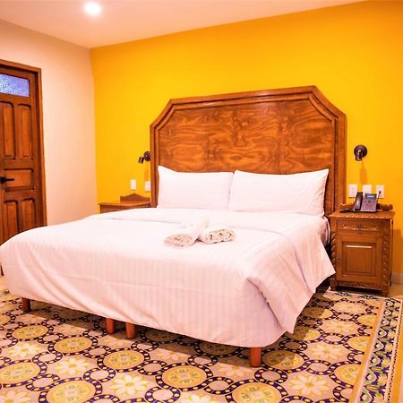 Hotel Real Toledo By Kavia Merida Exterior photo