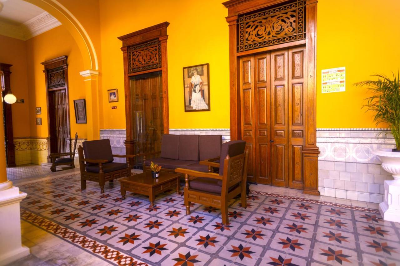 Hotel Real Toledo By Kavia Merida Exterior photo