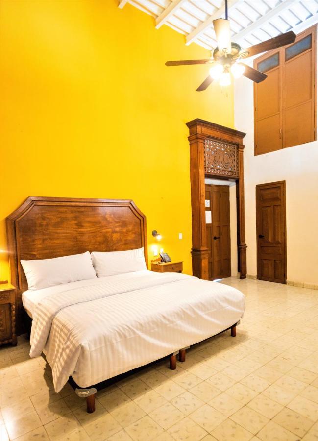 Hotel Real Toledo By Kavia Merida Exterior photo