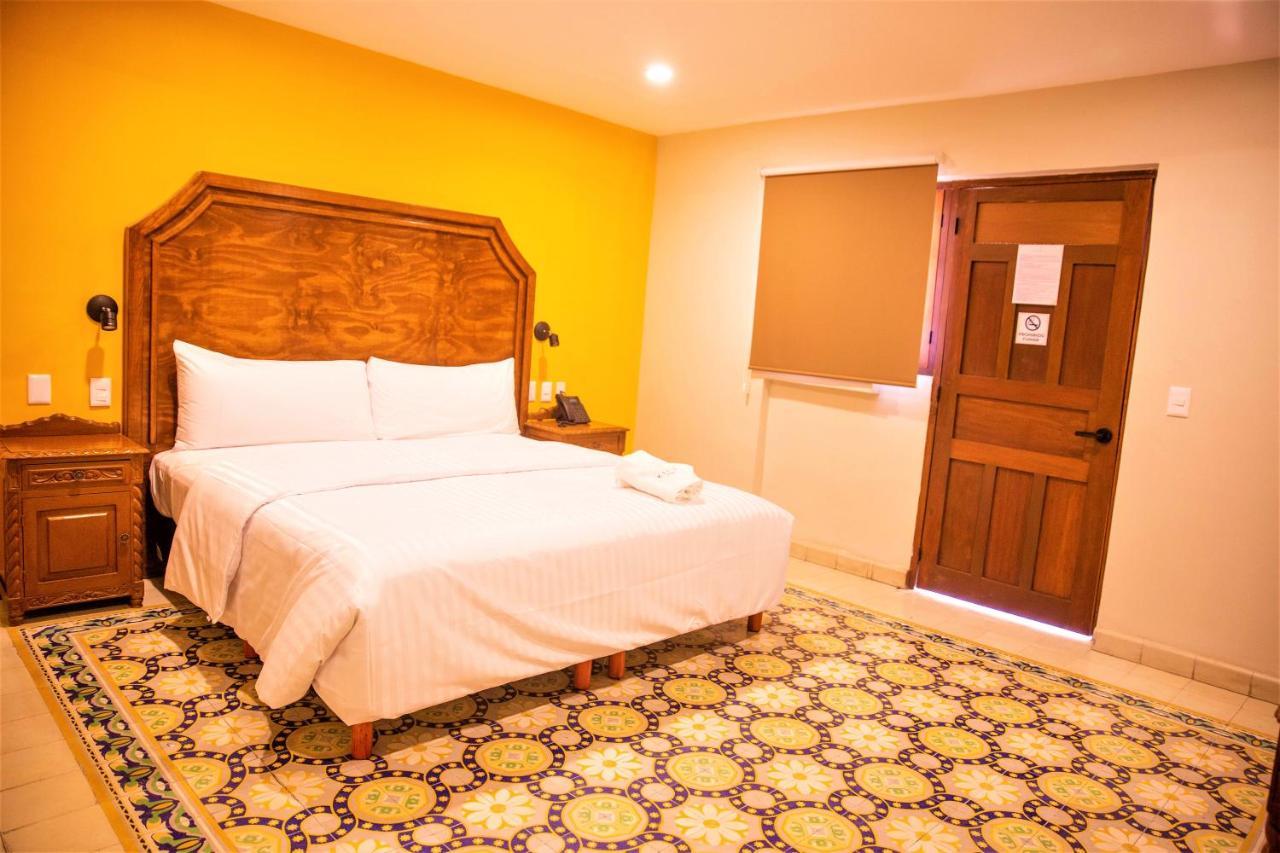 Hotel Real Toledo By Kavia Merida Exterior photo